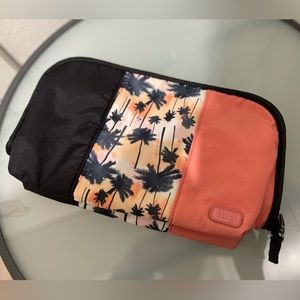 LUG “Flash” lay flat cosmetic case in Palm Sunset